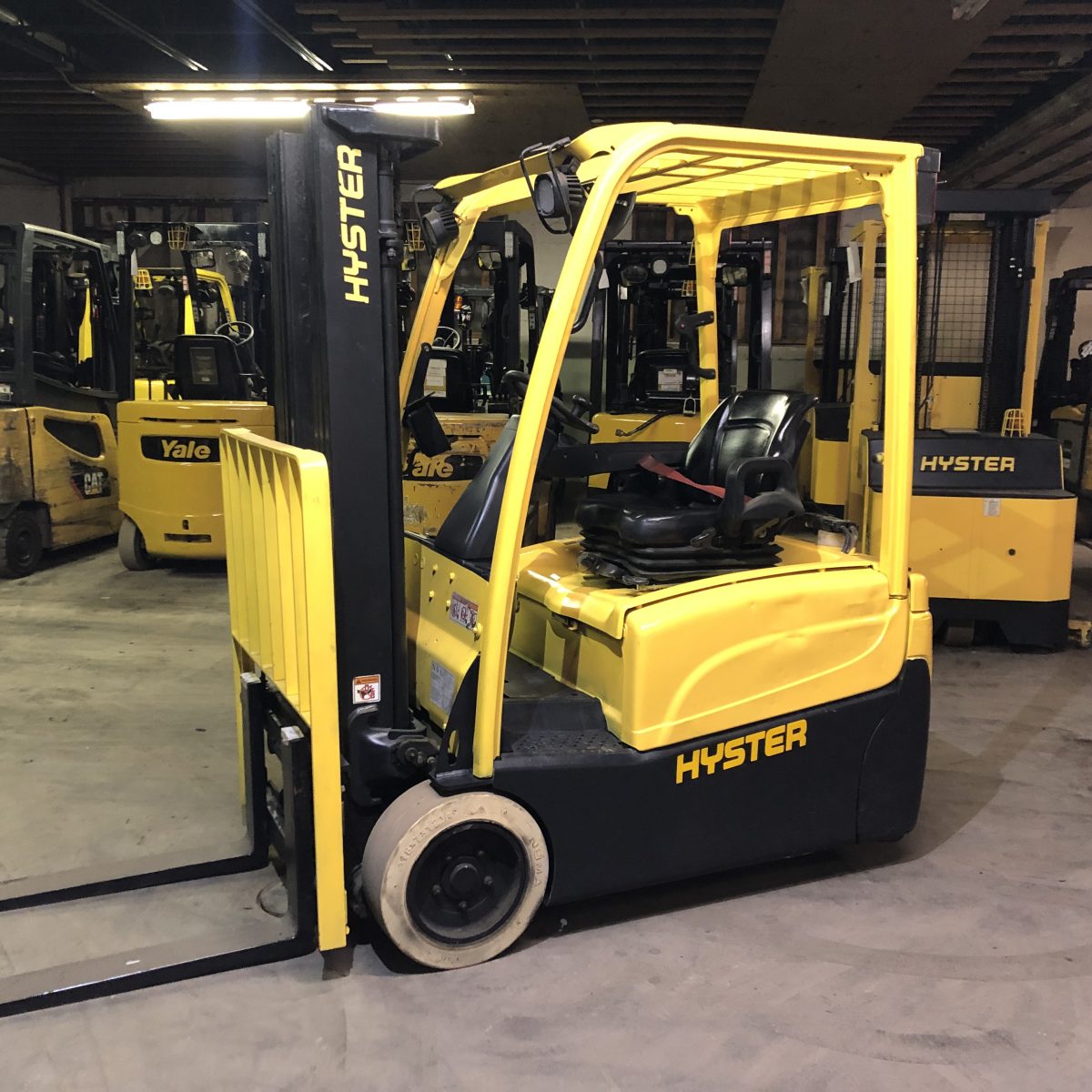 Hyster J35XNT Forklift Specifications Machine Maxx USA