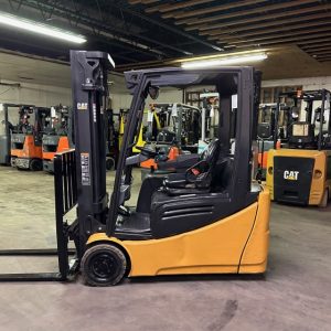 cat 2et3000 used forklift