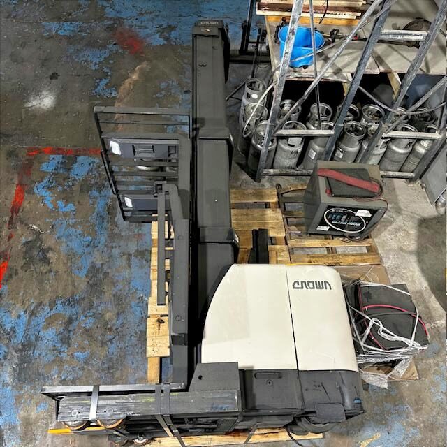 2019 Crown SP4050-30