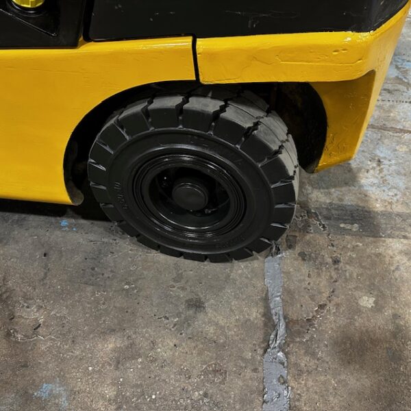 2019 Yale GDP060VX - Image 17