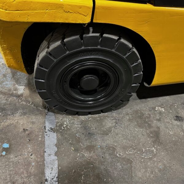 2019 Yale GDP060VX - Image 3
