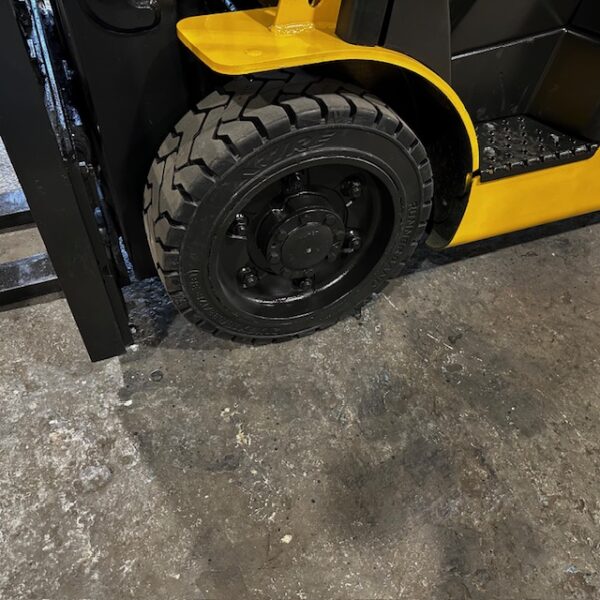 2019 Yale GLC050VX - Image 15