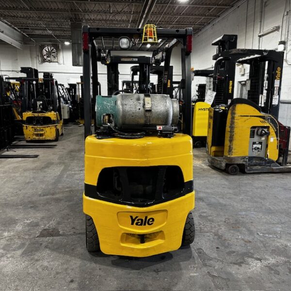 2019 Yale GLC050VX - Image 19