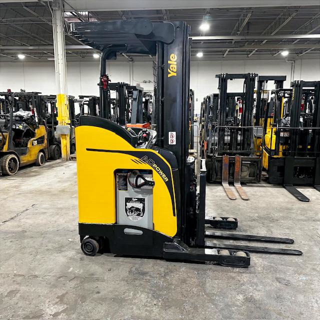 2018 Yale NR045EB