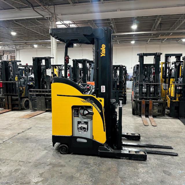 2018 Yale NR045EB