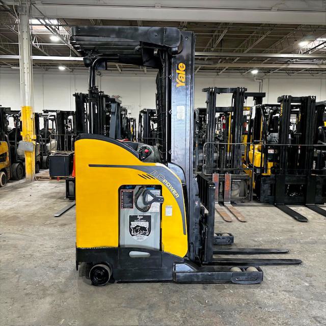 2019 Yale NR045EB