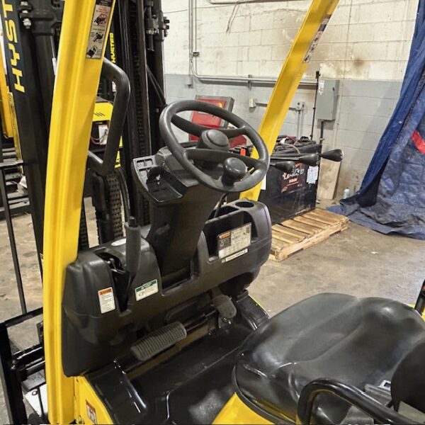 2019 Hyster S30FT - Image 7
