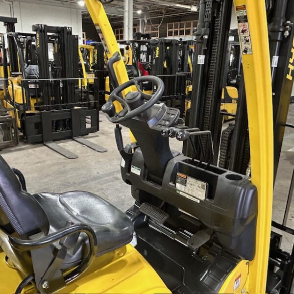 2019 Hyster S30FT - Image 8