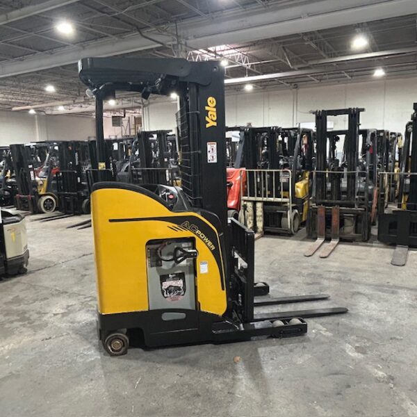2021 Yale NR045EBN