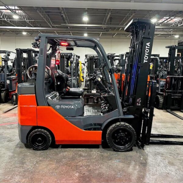 toyota 8fgcu30 used forklift