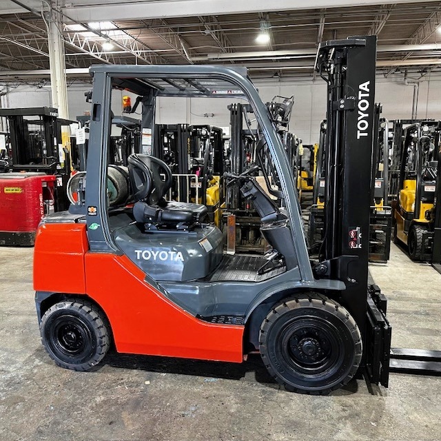 toyota pneumatic tire forklift
