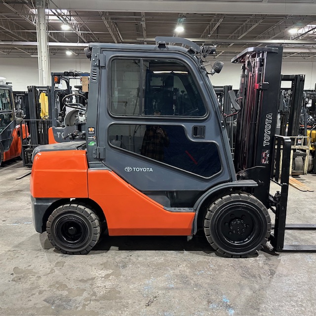 toyota 8fgu32 used forklift