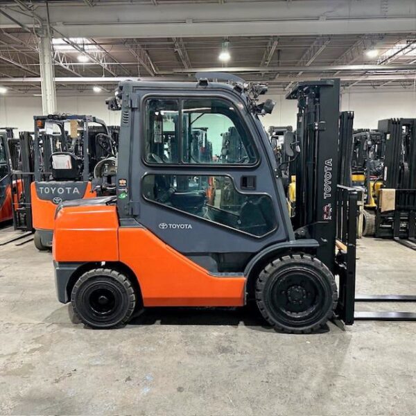 toyota 8fgu32 used forklift