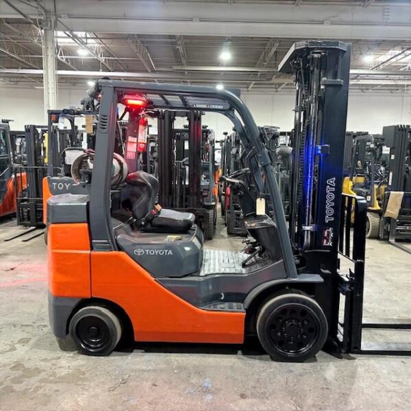 toyota 8fgcu30 used forklift