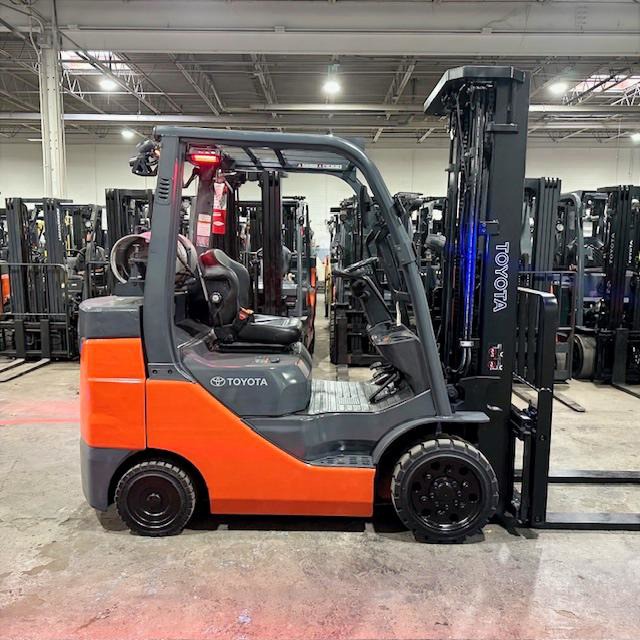 Toyota 8fgcu30 used forklift