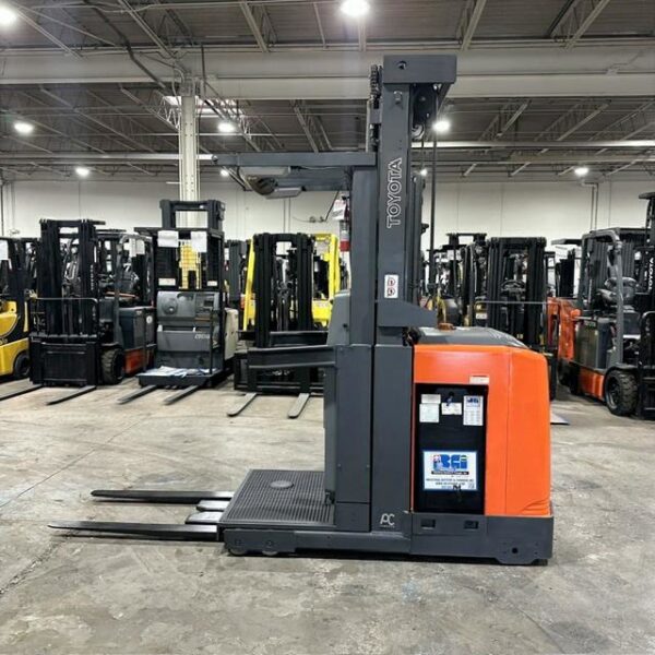 toyota 8bpu15 used forklift