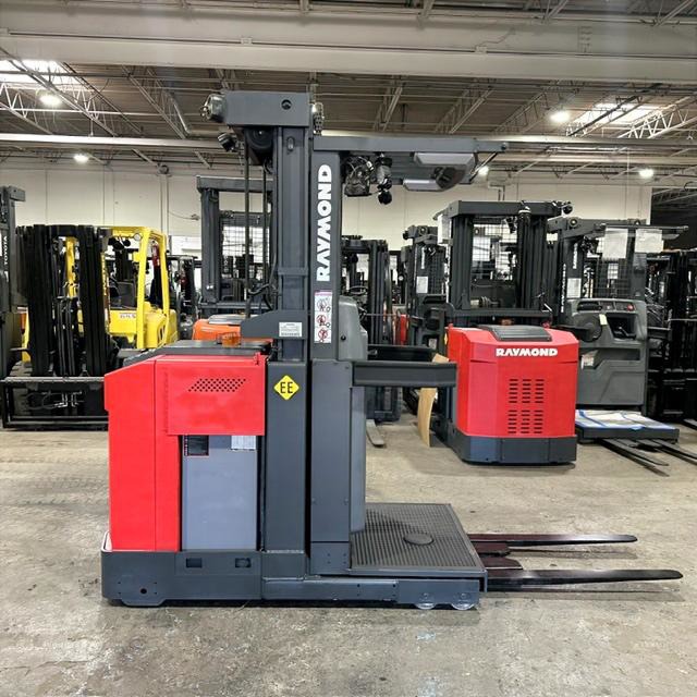 raymond 550-opc30tt used order picker forklift